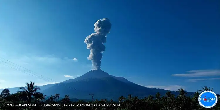 Foto: Aktivitas vulkanik Gunung Lewotobi Laki-Laki dilaporkan kembali meningkat dengan terjadinya erupsi pada Kamis pagi, 23 April 2026.(Liputan6.com/HO-PVMBG)