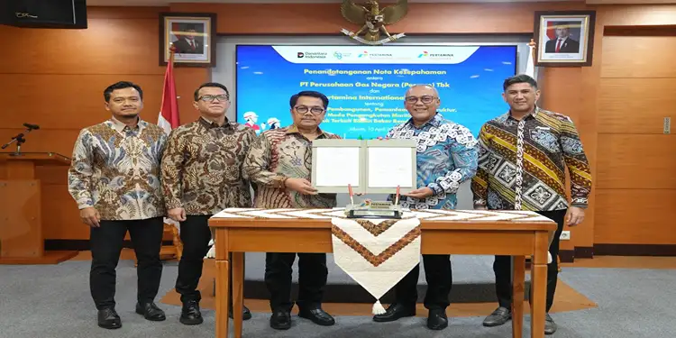 Foto: MoU ditandatangani Direktur Utama PIS Surya Tri Harto dan Direktur Utama PGN Arief Kurnia Risdianto pada Jumat pekan lalu.(Dok:PGN)