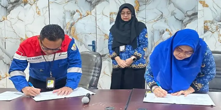 Foto: Penandatanganan Perjanjian Kerja Sama (PKS) tentang implementasi Program Taman Asuh Sayang Anak (TAMASYA) yang berlangsung di Aula BKKBN Sumut, Selasa (2/4).(Dok:Pertamina Sumbagut)
