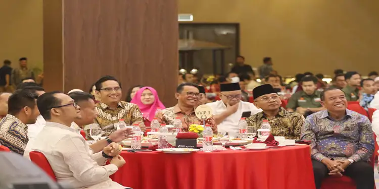 Foto: Wali Kota Medan, Rico Tri Putra Bayu Waas dan Wakil Wali Kota Medan, H. Zakiyuddin Harahap hadir dalam acara Halal bi Halal Keluarga Besar Yayasan Gerakan Sumatera Utara Bergiat dan IKA MSP FISIP USU, Sabtu (4/4/2026).(Dok:Diskominfo Medan)