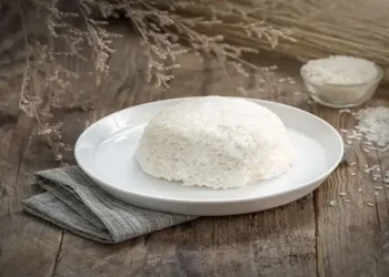 Foto: Bahaya Mengonsumsi Makanan Sisa Simak Daftar Menu yang Berisiko Bagi Kesehatan 4