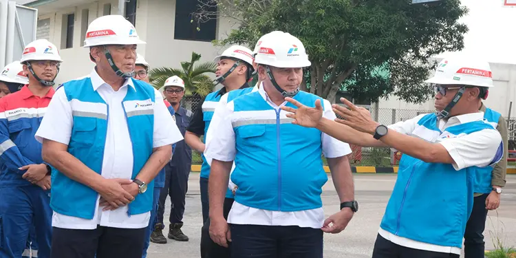 Foto: Pertamina Patra Niaga Regional Sumbagut menerima kunjungan kerja Komisaris Utama dalam rangka Management Walkthrough ke AFT Hang Nadim Batam dan Integrated Terminal (IT) Tanjung Uban.(Dok:Pertamina Sumbagut)