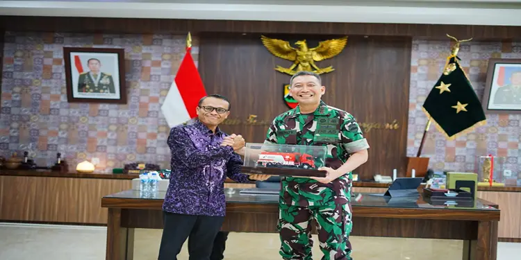 Foto: Pertamina Patra Niaga Regional Sumbagut melakukan kunjungan audiensi kepada Pangdam I/Bukit Barisan, Rabu, 15 April 2026.(Dok:Pertamina Sumbagut)