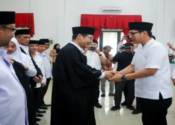 Foto: Wali Kota Medan Rico Waas Lantik Dewan Hakim MTQ Ke-59 dan Tekankan Penilaian Profesional Berkeadilan 6