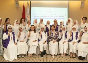 Foto: Endraswari Safitri Kukuhkan Ika Purnama Dewi Jadi Ketua DPD PERPINA Sumut Periode 2026-2028 9