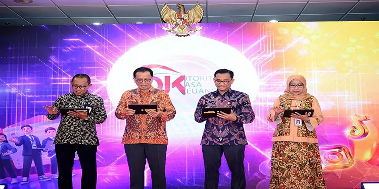 Foto: Peluncuran Panduan Media Sosial Perbankan dilakukan oleh Kepala Eksekutif Pengawas Perbankan OJK Dian Ediana Rae bersama pimpinan industri bank umum di Jakarta, Senin.(Dok:OJK)