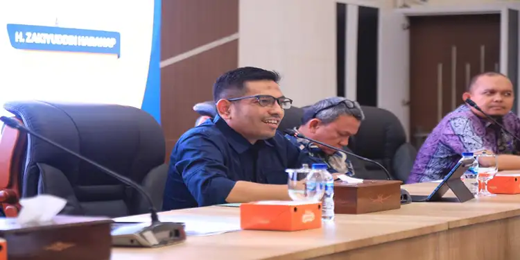 Foto: Pemko Medan secara resmi telah menyurati PT Kereta Api Indonesia (KAI) untuk memohon pinjam pakai lahan dan aset di lokasi jembatan roboh.(Dok:Diskominfo Medan)
