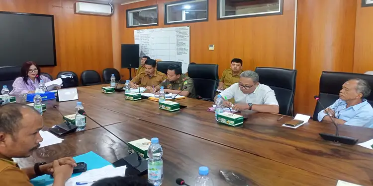 Foto: Suasana RDP Komisi IV DPRD Kota Medan terkait PSU di Royal Sumatra yang belum diserahkan ke Pemko Medan, Selasa (14/4/2026).(Ist)