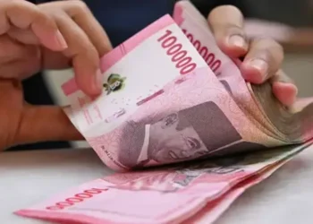 Foto: Konflik AS-Iran Memanas dan Rupiah Melemah ke 17.215, Begini Analisis Pengamat Ekonomi Gunawan Benjamin 9