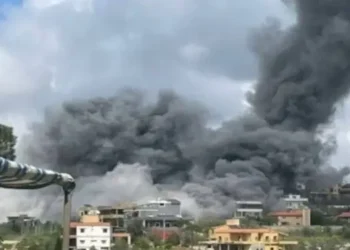 Foto: Serangan Udara Israel di Ghazieh Lebanon Tewaskan 7 Orang Menjelang Gencatan Senjata 2
