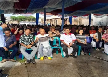 Foto: Binsar Simarmata Ajak Warga Hargai Dokumen Kependudukan 10