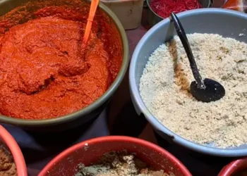 Foto: Harga Bumbu Dapur di Pasar Tradisional Medan Fluktuatif Cabai dan Bawang Mengalami Penyesuaian 4