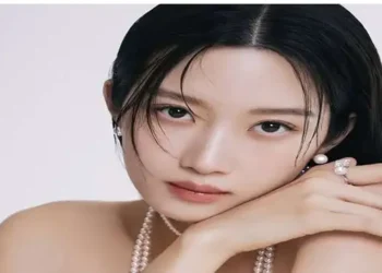 Foto: Mun Ka Young Pertimbangkan Tawaran Jadi Pemeran Utama Film Baru Two Piece 1