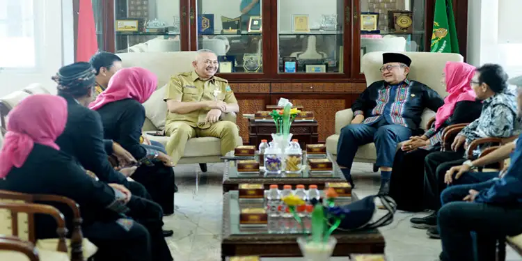 Foto: Pj. Sekda Sumut Sulaiman Harahap menerima audiensi Pengurus ASEPHI) di Kantor Gubernur Sumut Jalan Diponegoro Kota Medan, Senin (25/5/2026).(Dok:Diskominfo Sumut)