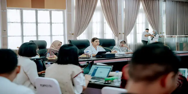Foto: Rapat Persiapan BTN IFW 2026 yang digelar bersama Panitia IFW Pusat di Aula Tengku Rizal Nurdin pada Senin, 25 Mei 2026.(Dok:Diskominfo Sumut)