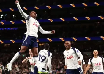 Foto: Hasil Liga Inggris Tottenham Hotspur vs Leeds United Skor Imbang 1-1 Gagal Menjauh dari Zona Merah 7