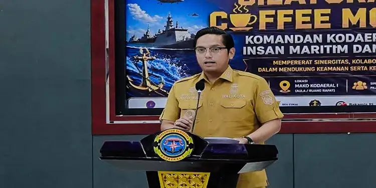 Foto: Wali Kota Medan Rico Tri Putra Bayu Waas menghadiri Silaturahmi dan Coffee Morning yang digelar Komandan Kodaeral I Laksamana Muda TNI Deny Septiana di Mako Kodaeral I Belawan, Senin (18/5/2026).(Dok:Diskominfo Medan)