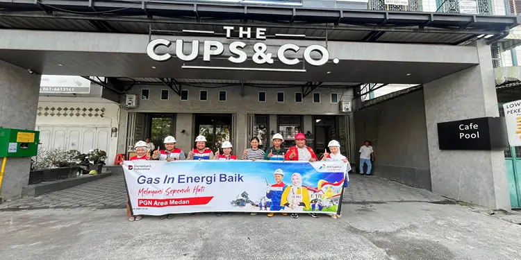 Foto: PGN Area Medan melakukan gas in di The Cups & Co yang berlokasi di Jalan Krakatau dan Sushi Tei yang berlokasi di Jalan Wahid Hasyim.(Dok:PGN Medan)