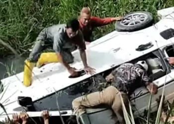 Foto: Kecelakaan Tunggal di Lintas Belidaan Sergai Mobil Avanza Masuk Parit Dua Warga Dolok Masihul Meninggal Dunia 8