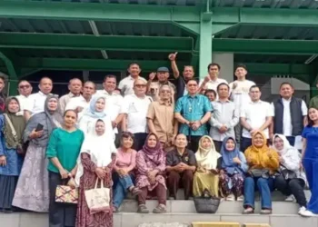 Foto: Ketua DPRD Medan Wong Chun Sen Tinjau Pasar Aksara Baru dan Soroti Keluhan Pedagang Soal Infrastruktur 2