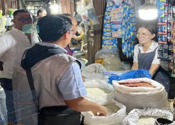 Foto: Bulog dan Dinas Perdagangan Pastikan Stok MinyaKita di Pematangsiantar Aman Sesuai HET 5