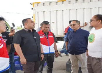 Foto: Jamin Kelancaran Distribusi BBM di Riau Pertamina Sumbagut dan DPR RI Tinjau Langsung Sejumlah SPBU 2