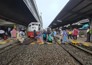 Foto: KAI Divre I Sumut Sosialisasi Keselamatan Perlintasan Sebidang dan Catat Penjualan 17.703 Tiket Libur May Day 2026 4