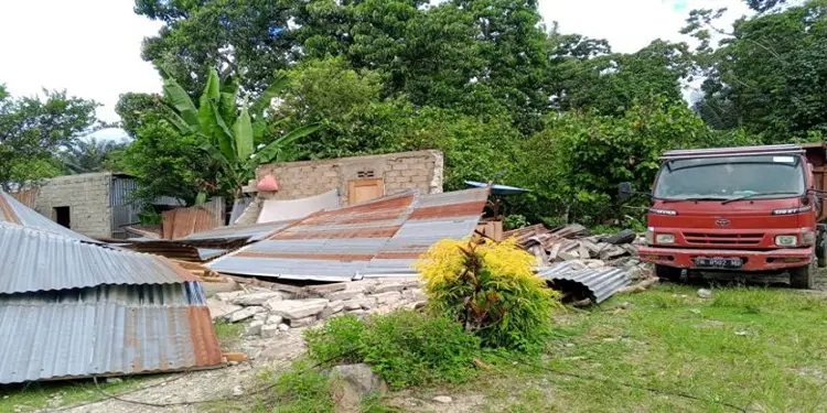 Foto: Berdasarkan catatan terkini, jumlah hunian warga yang mengalami kerusakan akibat guncangan tektonik tersebut telah menyentuh angka 2.319 unit rumah.(ANTARA/HO-BPBD Sigi)