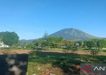 Foto: Badan Geologi Kementerian ESDM Catat Gempa Vulkanik Dangkal dan Tektonik Dominasi Aktivitas Gunung Lokon 3