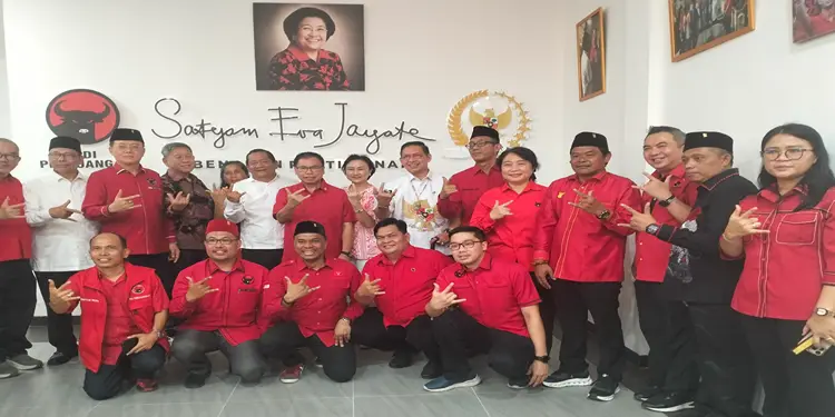 Foto: Buka Rumah Aspirasi Bertepatan Hari Lahir Pancasila, dr Sofyan Tan Bidik Lonjakan Angka Kuliah Nasional 1