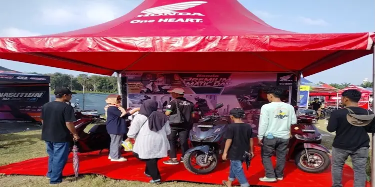 Foto: Guna menyemarakkan jalannya kompetisi, PT Indako Trading Coy memajang deretan unit sepeda motor matik kelas premium melalui program bertajuk Honda Premium Matic Day (HPMD).(Ist)