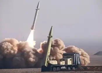 Foto: Iran Luncurkan Tujuh Rudal Balistik ke Bahrain dan Kuwait Targetkan Pangkalan Militer Amerika Serikat 10