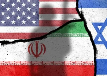 Foto: Israel Lancarkan Serangan Udara Balasan Targetkan Sejumlah Kota Militer di Iran 9