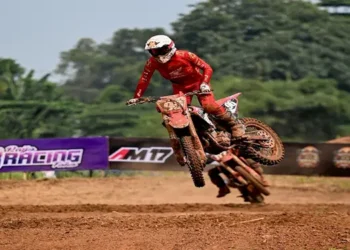 Foto: Ivan Valrossi Crosser Binaan AHM Raih Podium Ketiga Race Satu Kejurnas Motocross 2026 di Bekasi 22
