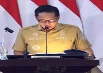 Foto: Jawab PU Fraksi-Fraksi DPRD, Rico Waas: Pemko Medan Anggarkan 1.000 Titik LPJU Baru 25