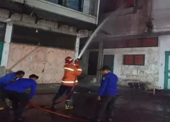 Foto: Kebakaran Ruko Laundry di Binjai Barat Diduga Akibat Korsleting Listrik Kerugian Ratusan Juta 3