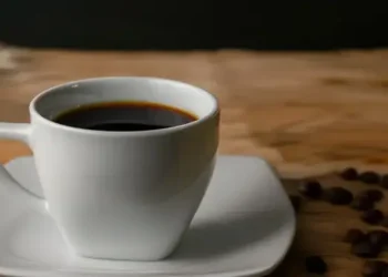 Foto: Panduan Batas Aman Konsumsi Kafein Bagi Ibu Menyusui dan Daftar Minuman yang Perlu Diwaspadai Menurut WebMD 4