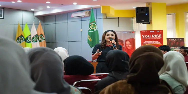 Foto: Pelatihan Literasi Keuangan Bank DBS dan UISU di Medan 3