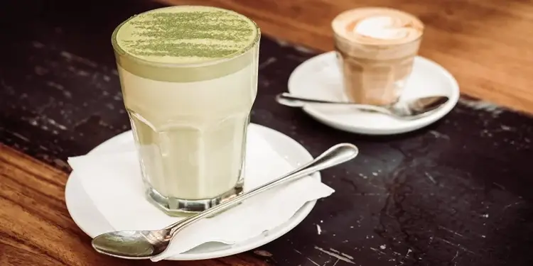Foto: Ilustrasi matcha dan kopi.(Foto:freepik)