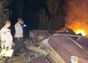 Foto: Rumah Kayu Milik Warga di Salapian Langkat Ludes Terbakar Kerugian Capai Rp100 Juta 5