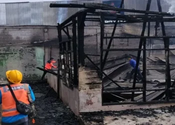 Foto: Rumah Semi Permanen di Lhokseumawe Ludes Terbakar Diduga Akibat Korsleting Listrik 19