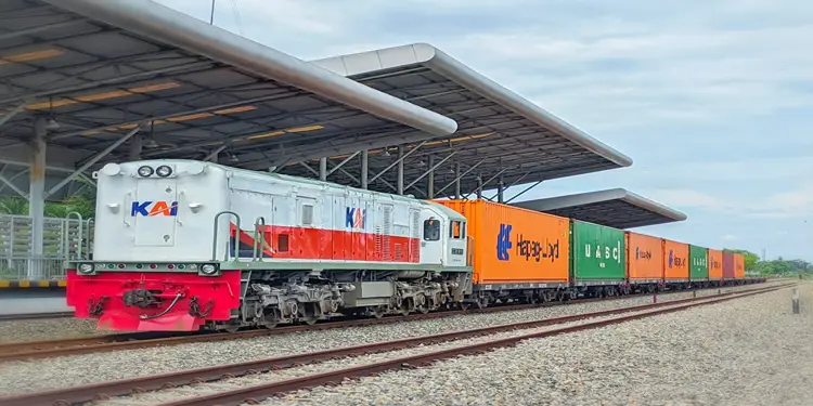 Foto: KAI Divre I Sumut) membukukan volume pengiriman angkutan petikemas sebesar 27.787 ton pada Mei 2026.(Dok:KAI Divre I SU)
