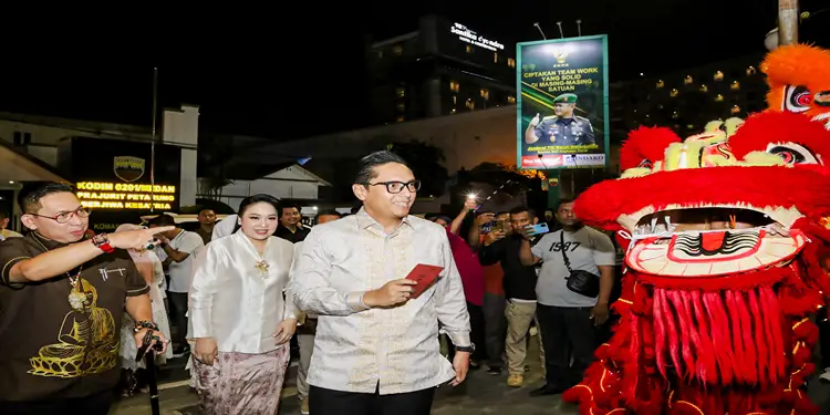 Foto: Wali Kota Medan Rico Tri Putra Bayu Waas perayaan Waisak 2570 BE/2026 pada Sabtu malam (13/6/26).(Dok:Diskominfo Medan)