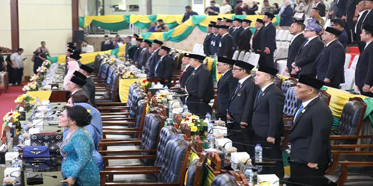 Foto: DPRD Gelar Paripurna HUT Kota Medan, Ajak Semua Pihak Wujudkan Medan Bertuah 4