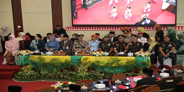 Foto: DPRD Gelar Paripurna HUT Kota Medan, Ajak Semua Pihak Wujudkan Medan Bertuah 5