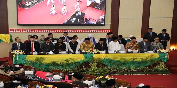 Foto: DPRD Gelar Paripurna HUT Kota Medan, Ajak Semua Pihak Wujudkan Medan Bertuah 6