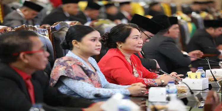 Foto: DPRD Gelar Paripurna HUT Kota Medan, Ajak Semua Pihak Wujudkan Medan Bertuah 7