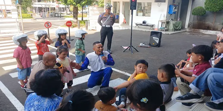 Foto: PT Astra Honda Motor (AHM) mengajak sebanyak 2.173 anak usia 5 hingga 9 tahun di berbagai wilayah Indonesia untuk mempelajari budaya keselamatan berlalu lintas pada 21–24 Juli 2026.(Ist)