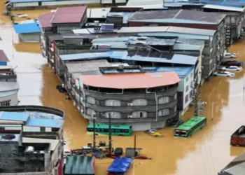 Foto: Banjir Parah Akibat Badai Besar Melanda Tiongkok, Presiden Xi Jinping Instruksikan Penanganan Darurat 1