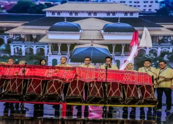Foto: Dibuka Wamendagri, Rico Waas Dorong Rakernas APEKSI Lahirkan Aksi Nyata bagi Daerah 8